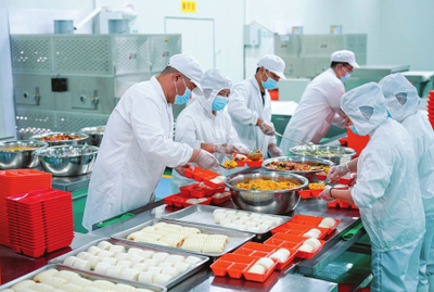 “放心午餐”进校园 餐饮管理的安心之道